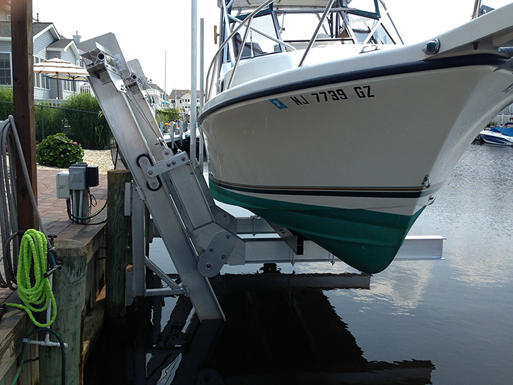 Elevator boat lift